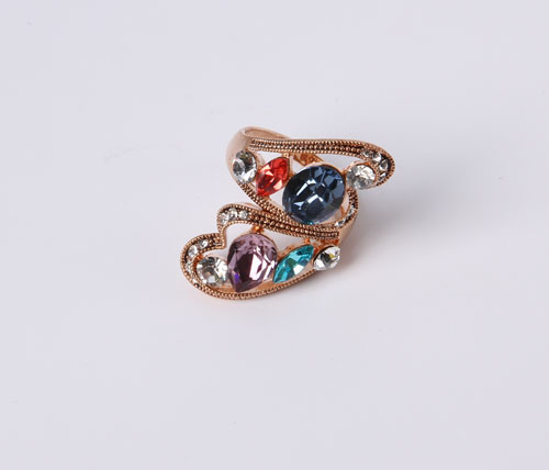 Fashion Jewelry Ring with Rhinestones in Good Quality