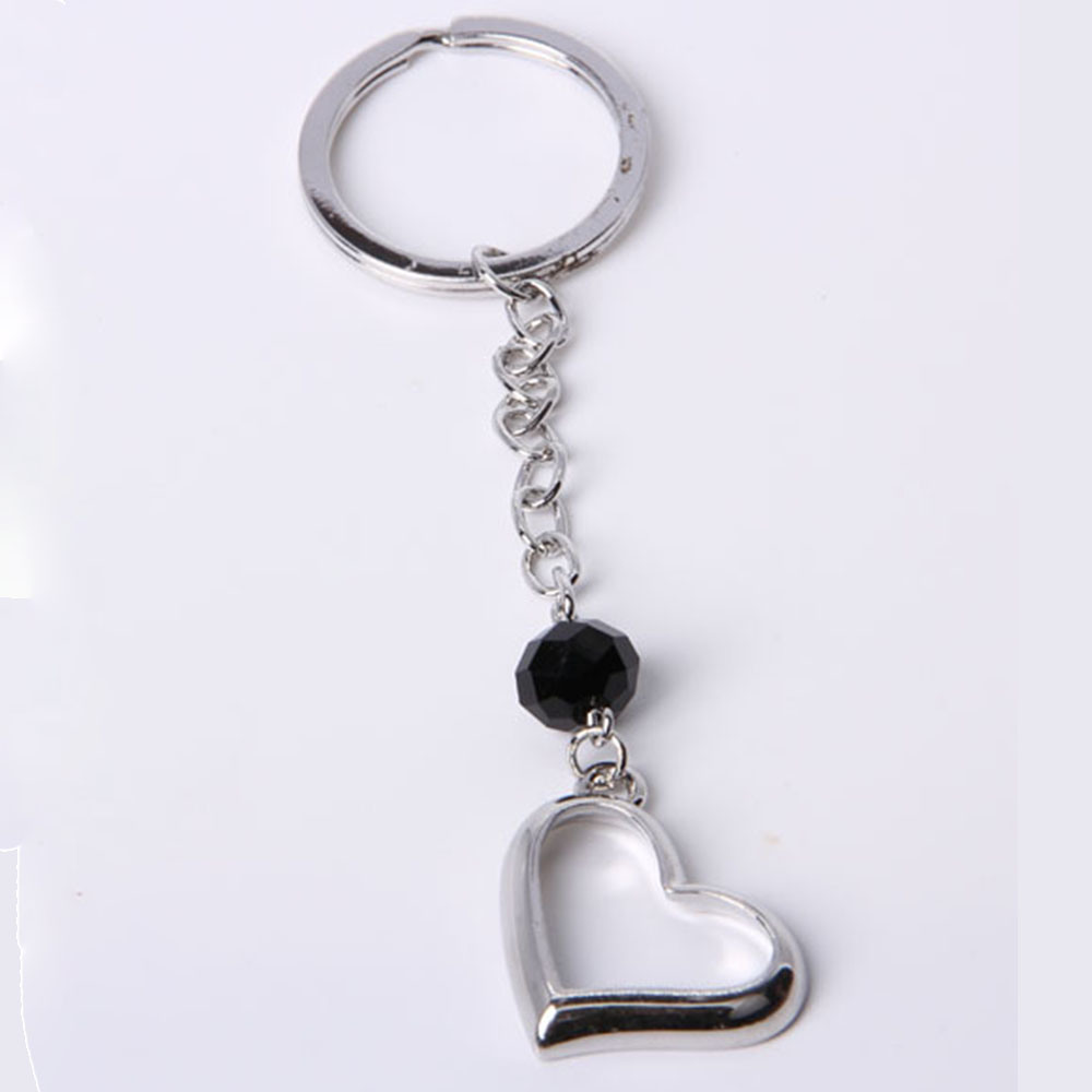 Fashion Metal Keychain with Carved and Diamond