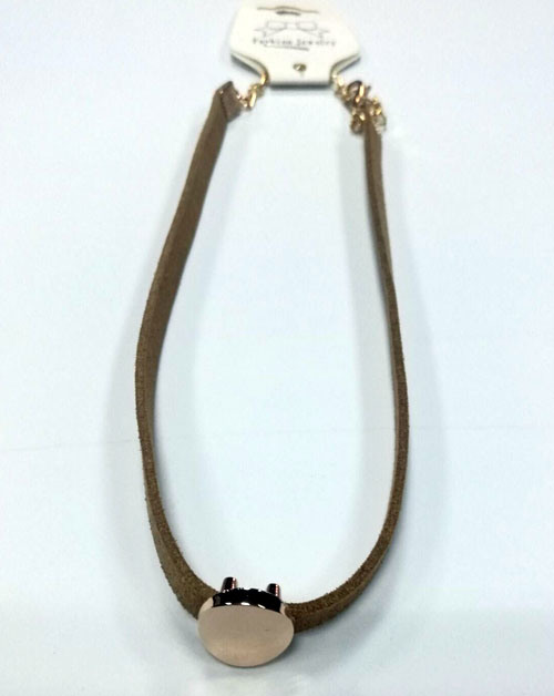 Fashion Necklace Chocker with Triangle Charm with Black Enamel