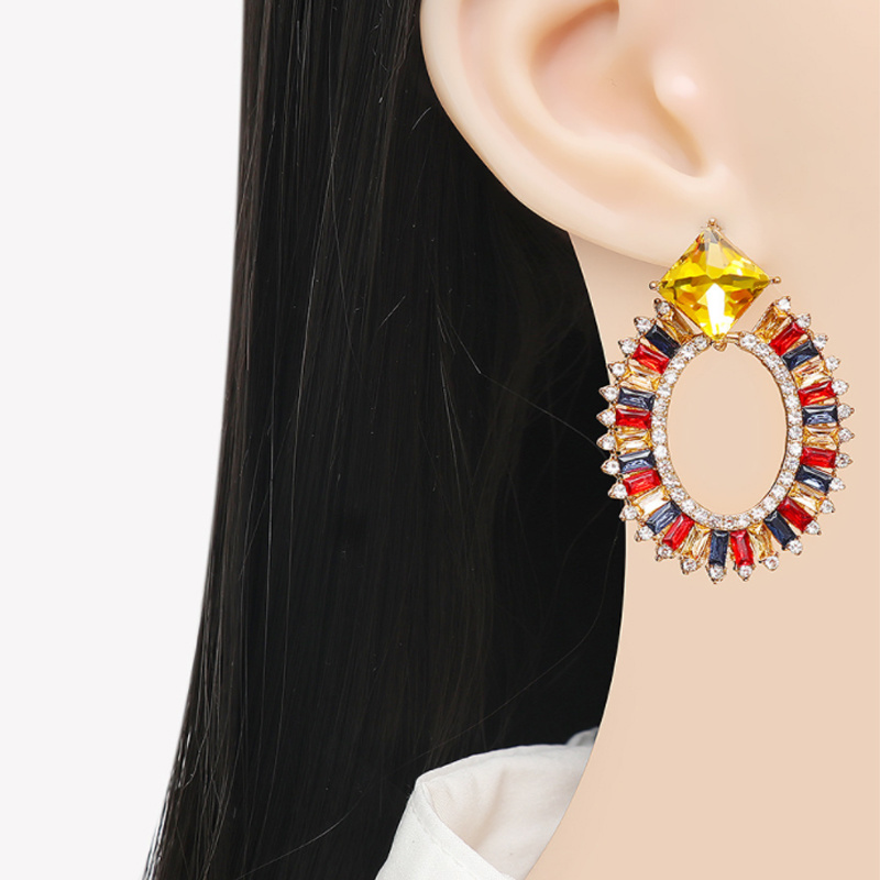 Simple Fashion Small Net Red Temperament Earrings and Accessories