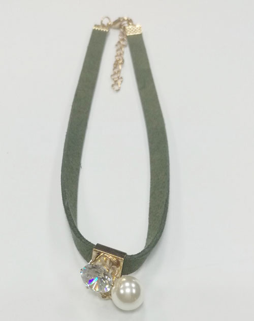 Fashion Choker with Crystal Color Stone