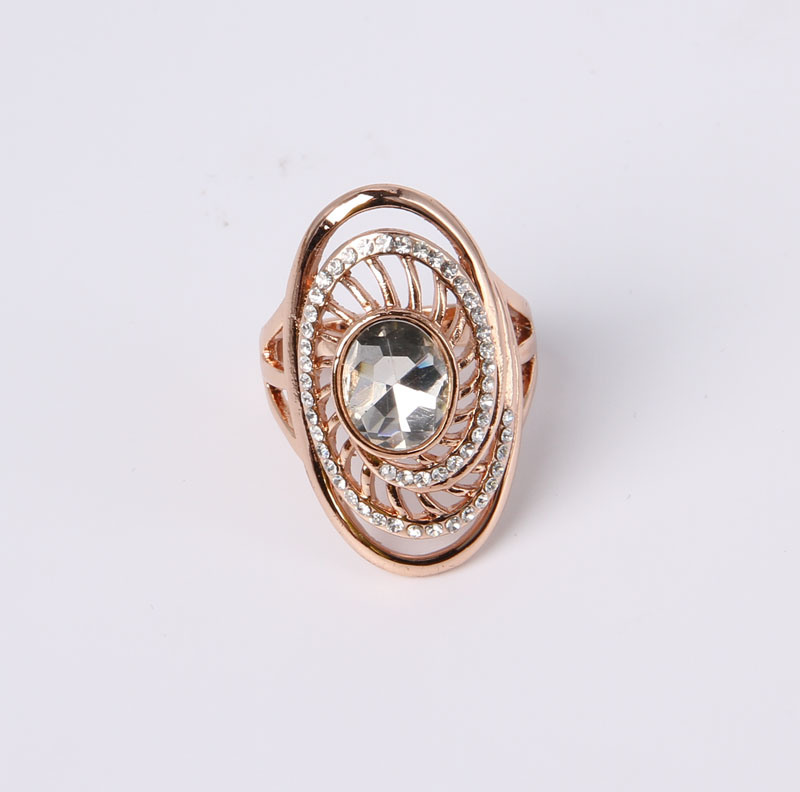 Fashion Jewelry Ring with Crystal Stones in Rose Gold Plated