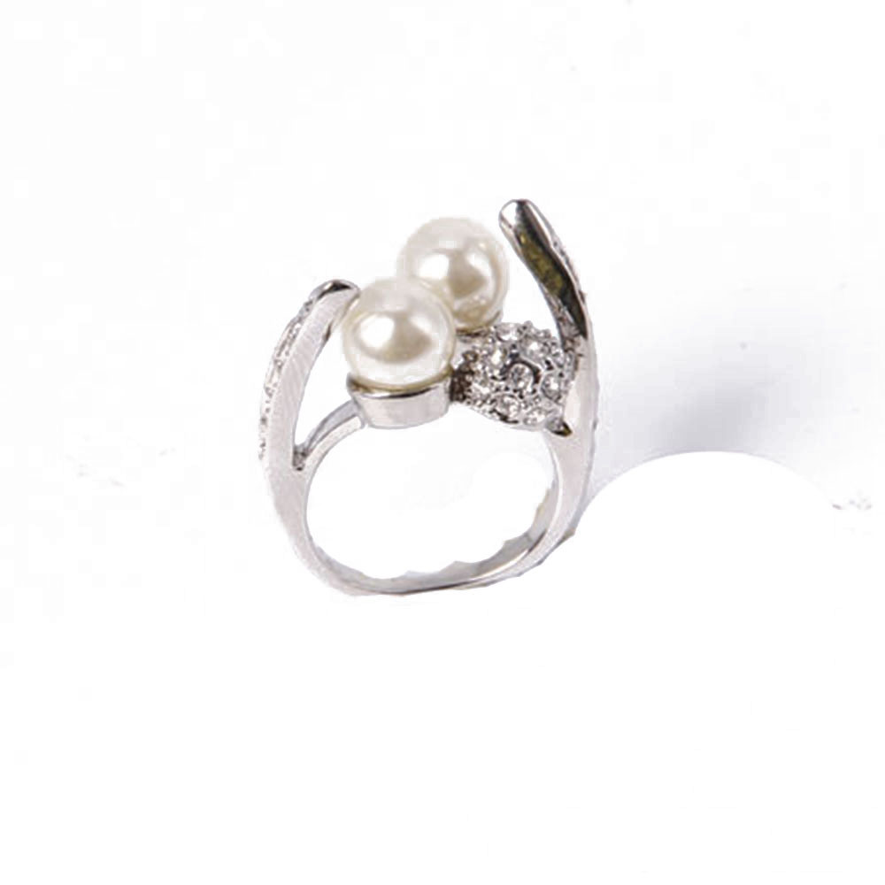 Good Quality Fashion Jewelry Pearl Silver Ring with Rhinestone